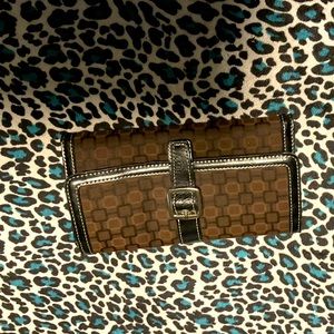 NWOT KANE M Women’s wallet color brown and black with designer buckle on front
